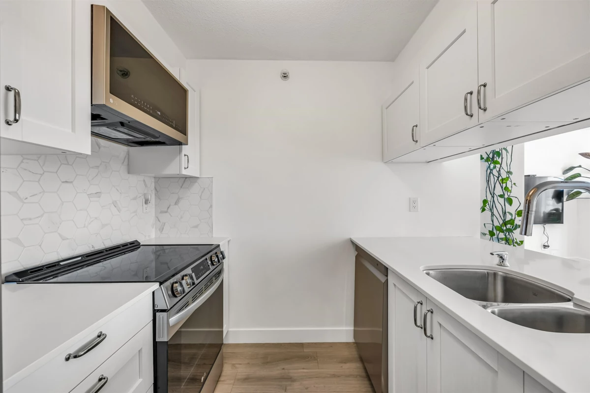 Family Room Photo of 1006 720 Carnarvon Street, New Westminster, BC