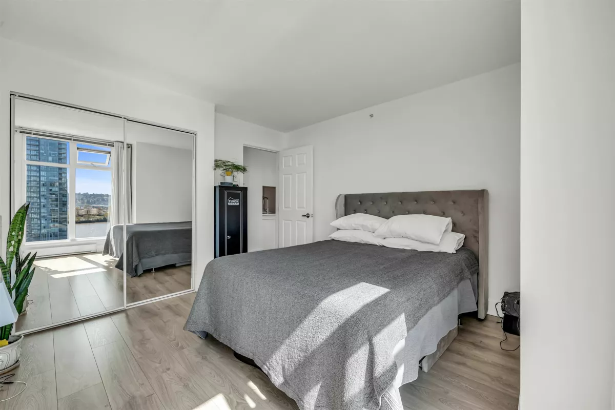 Mudroom Photo of 1006 720 Carnarvon Street, New Westminster, BC