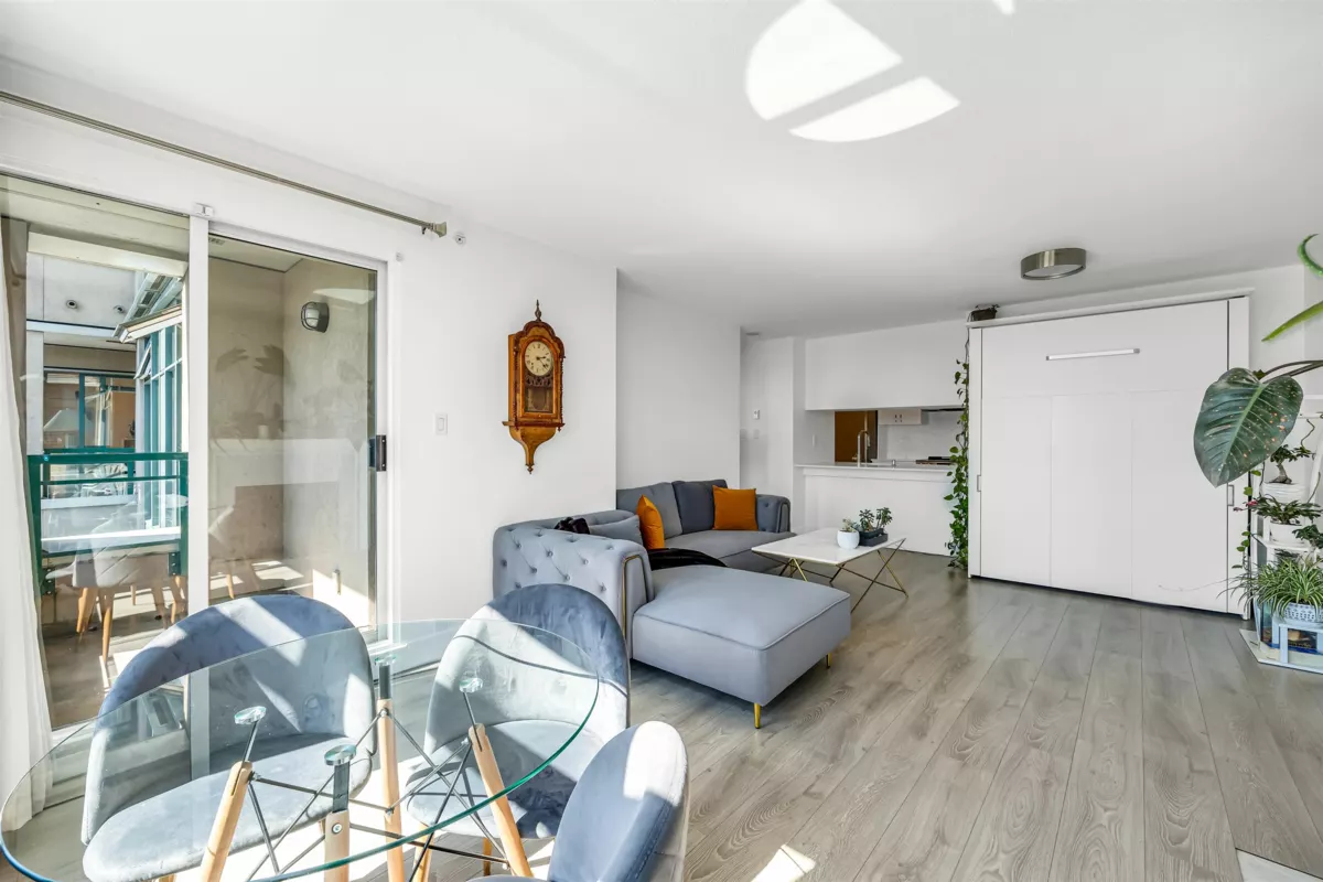 Primary Bathroom Photo of 1006 720 Carnarvon Street, New Westminster, BC