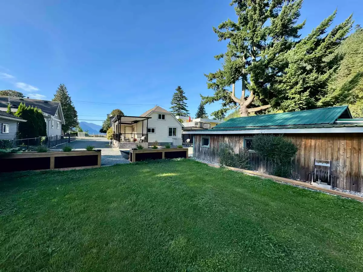 Hot Tub / Spa Photo of 562 Lillooet Avenue, Harrison Hot Springs, BC