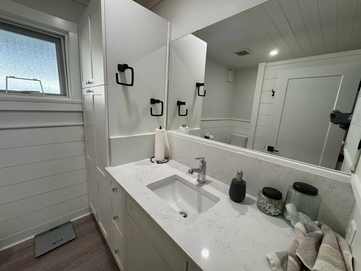 Outdoor Deck Photo of 562 Lillooet Avenue, Harrison Hot Springs, BC