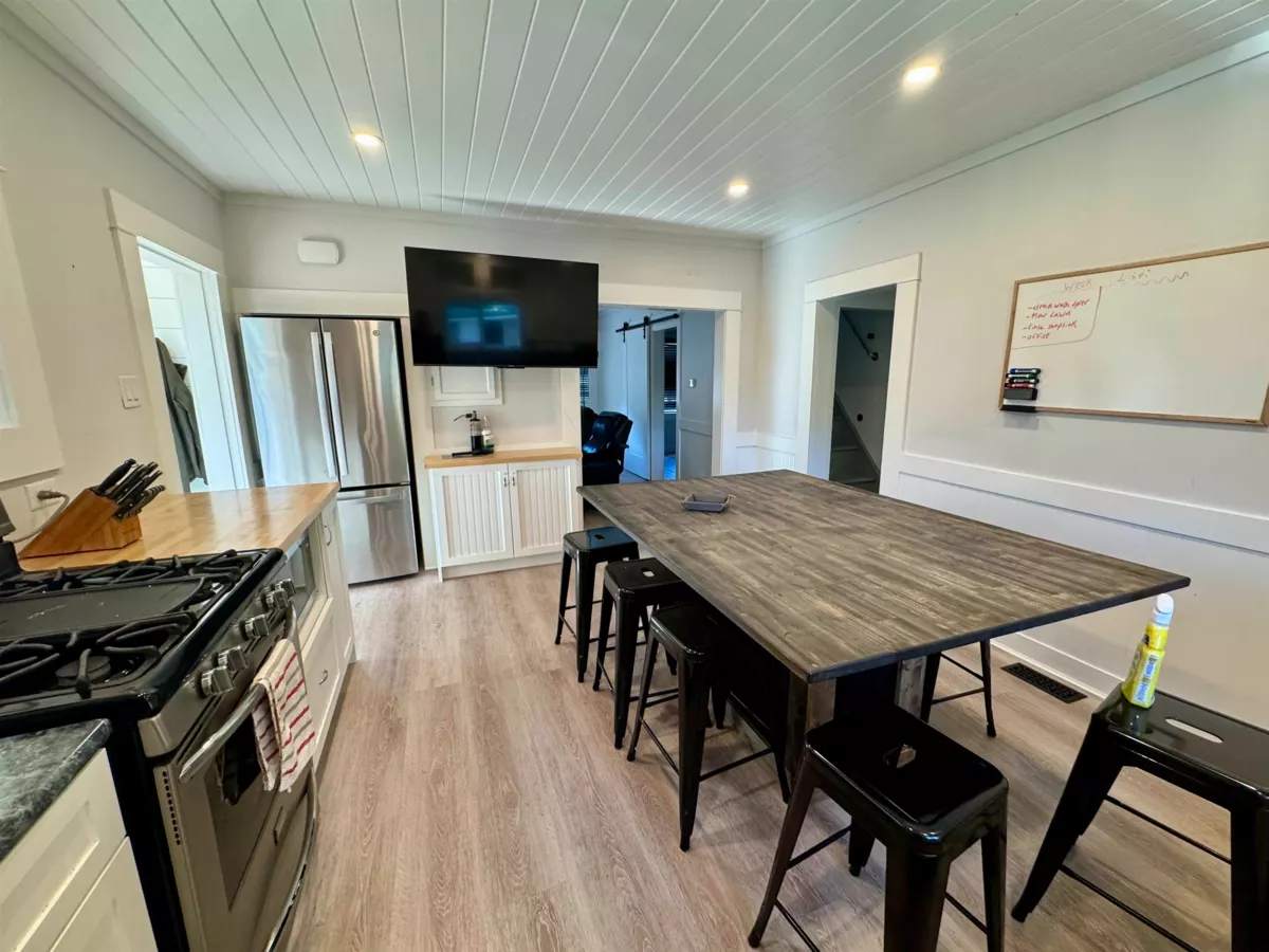 Outdoor Patio Photo of 562 Lillooet Avenue, Harrison Hot Springs, BC