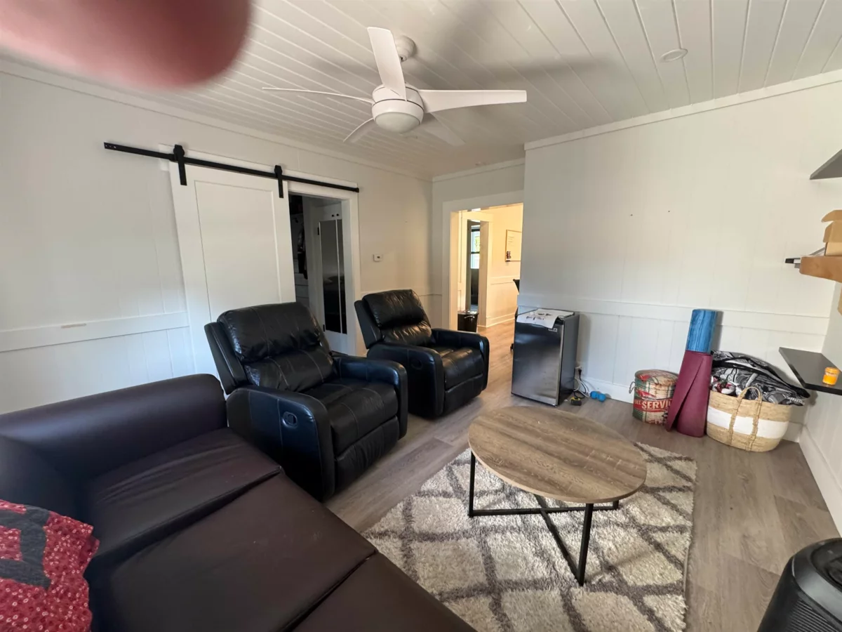 Powder Room Photo of 562 Lillooet Avenue, Harrison Hot Springs, BC