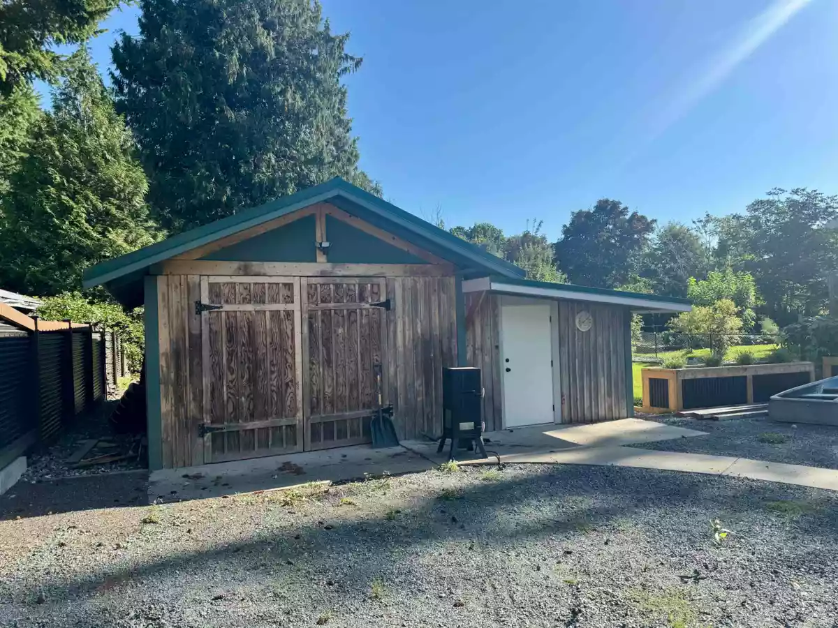 Primary Bathroom Photo of 562 Lillooet Avenue, Harrison Hot Springs, BC