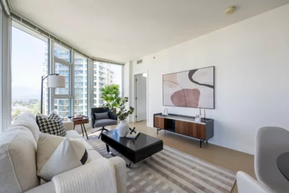 1802 7388 Kingsway, Burnaby, BC, Burnaby — Apartment/Condo for sale