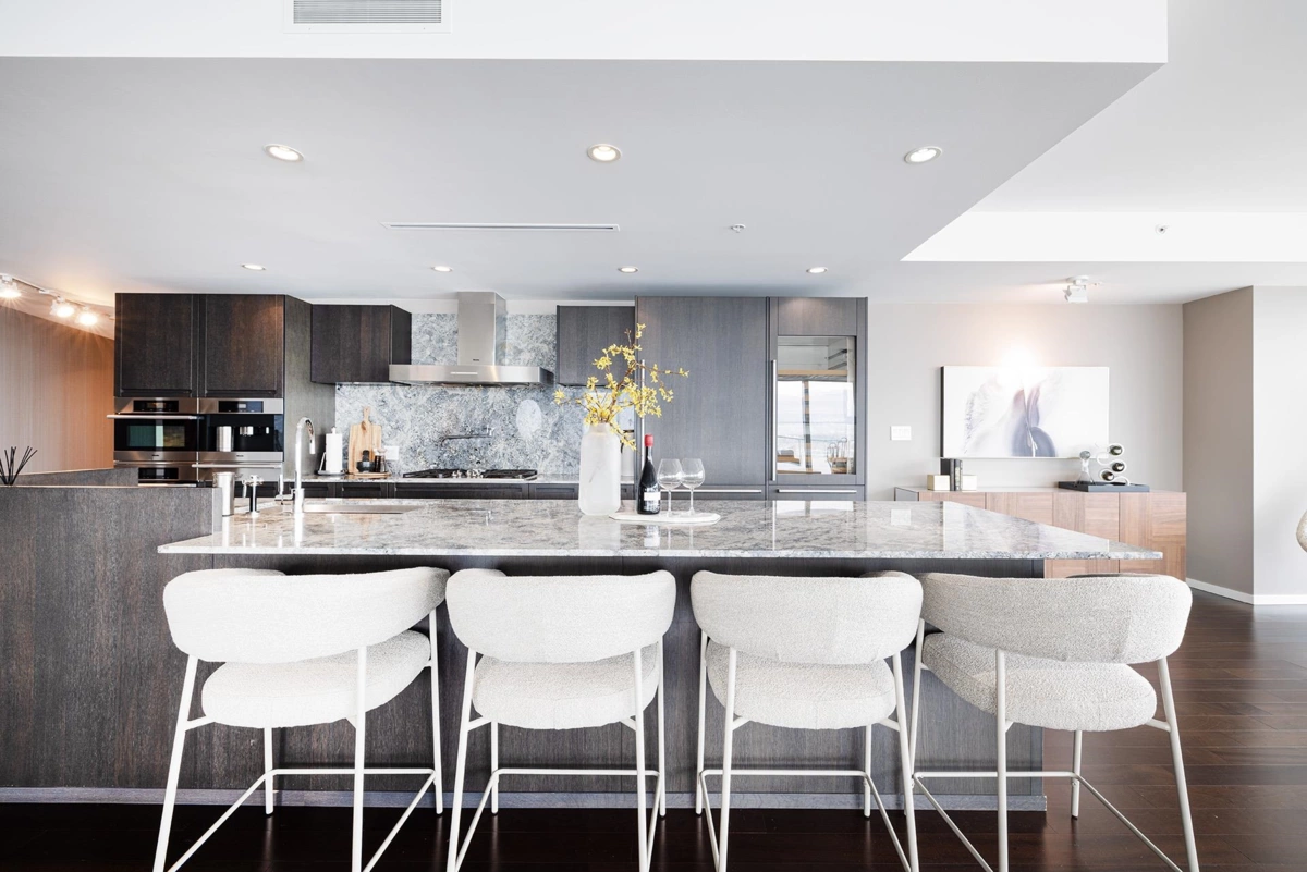 Kitchen Island Photo of 3307 1011 W Cordova Street, Vancouver, BC
