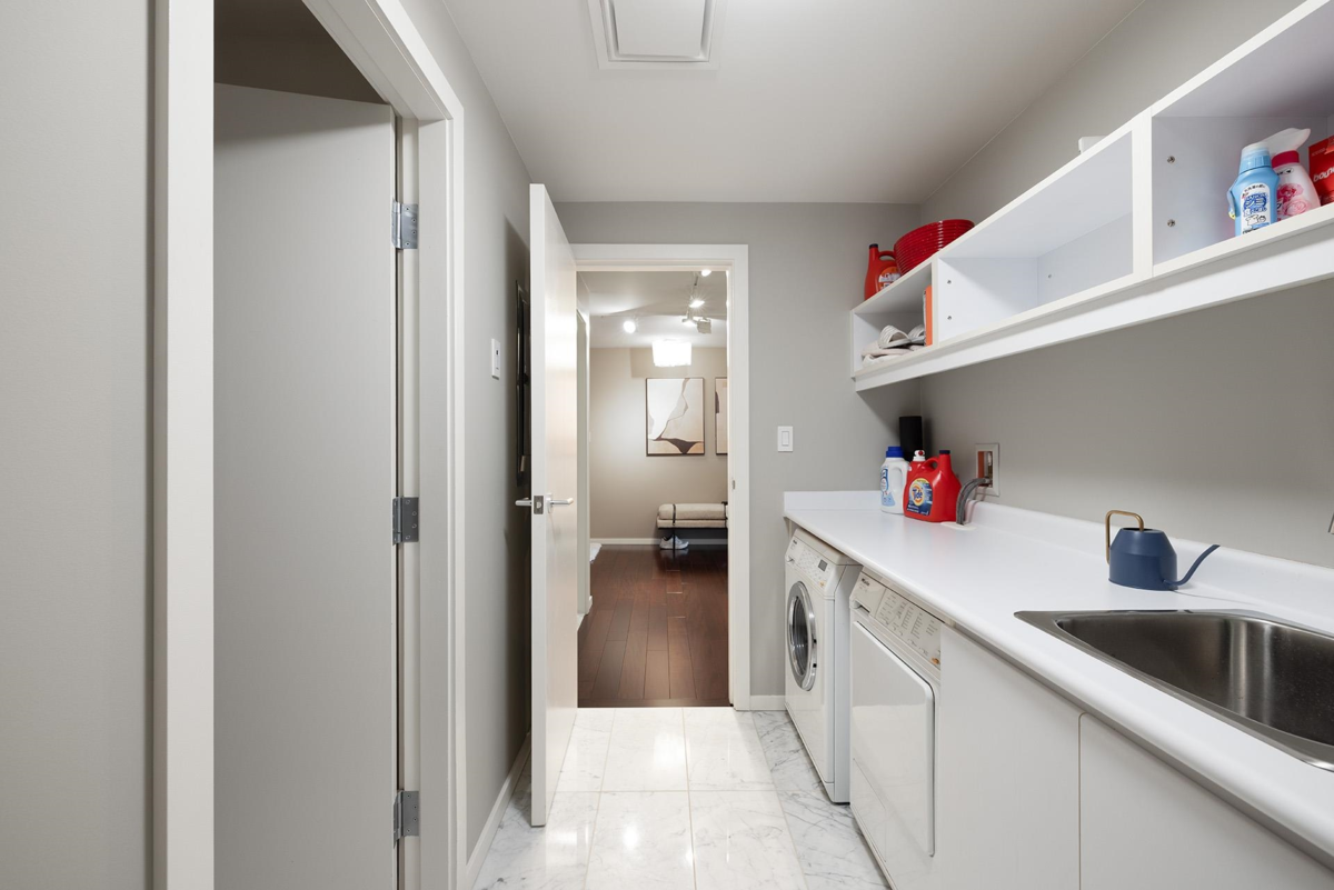 Mudroom Photo of 3307 1011 W Cordova Street, Vancouver, BC