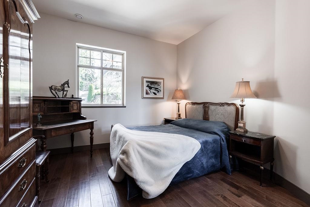 Guest Bathroom Photo of 9663 Silverglen Drive, Mission, BC