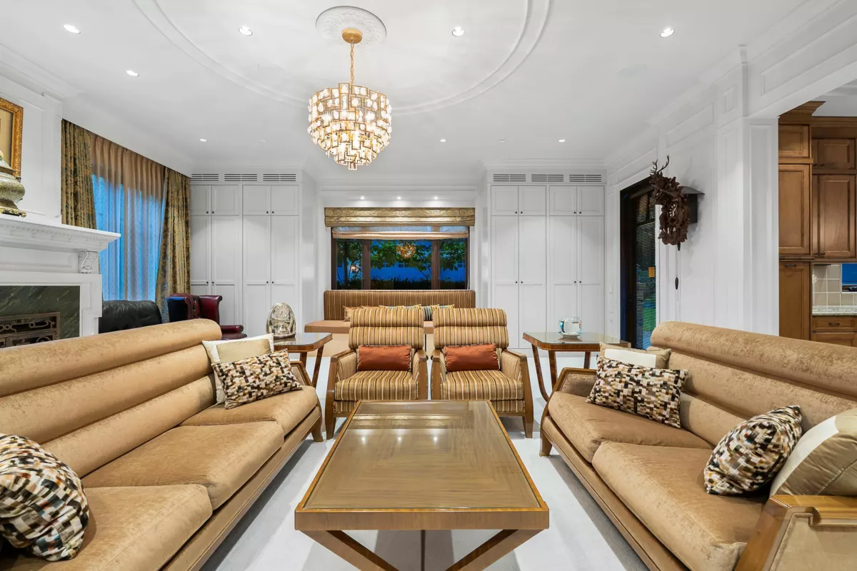 Breakfast Nook Photo of 1980 Cedar Crescent, Vancouver, BC