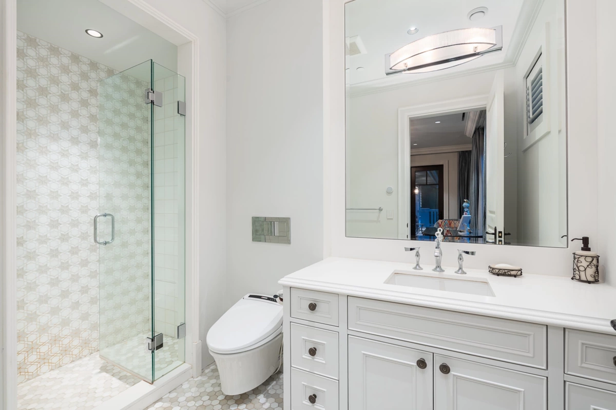 Hallway Photo of 1980 Cedar Crescent, Vancouver, BC