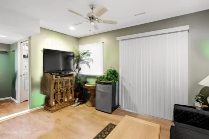Hallway Photo of 12486 113b Avenue, Surrey, BC