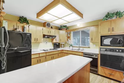 Kitchen Photo of 12486 113b Avenue, Surrey, BC