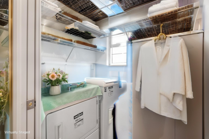 Mudroom Photo of 12486 113b Avenue, Surrey, BC
