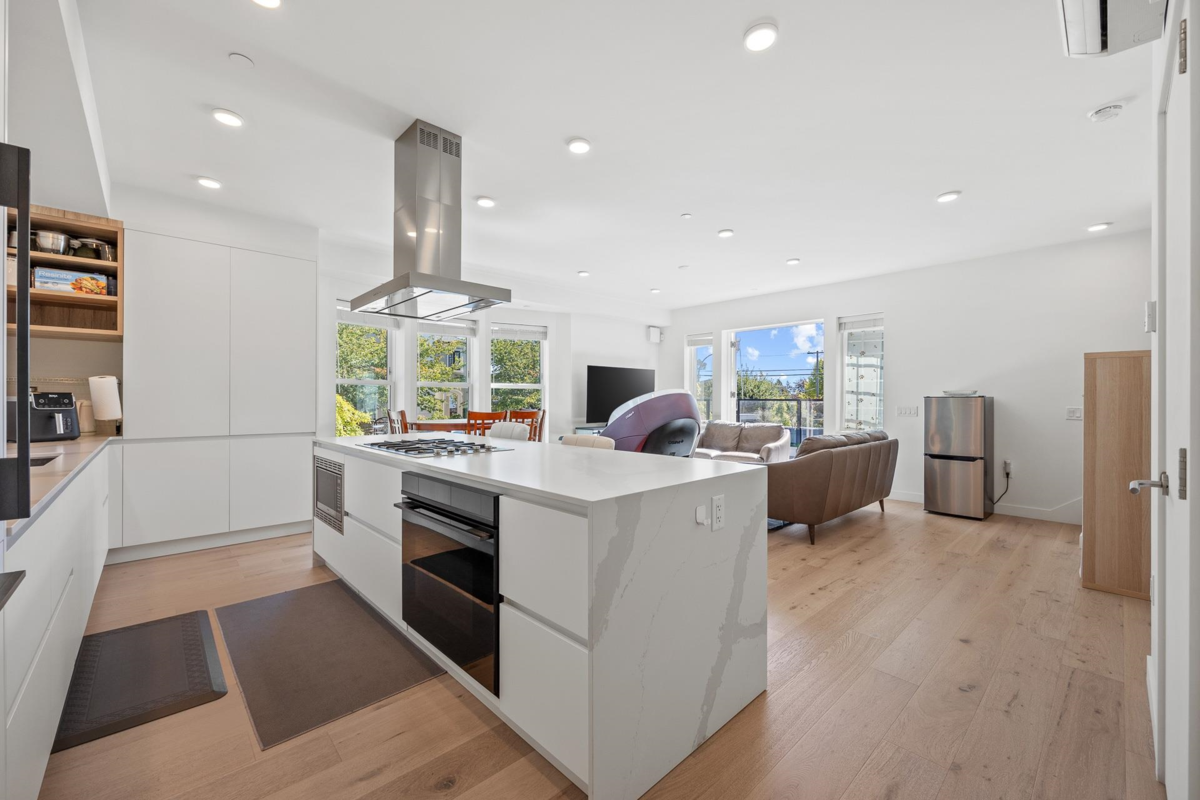 Family Room Photo of 1312 W 57th Avenue, Vancouver, BC