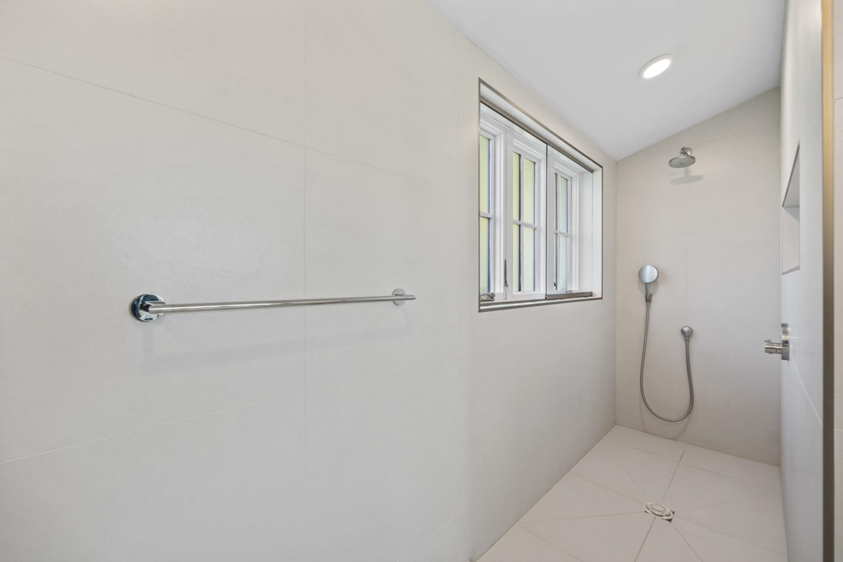 Front Yard Photo of 1312 W 57th Avenue, Vancouver, BC