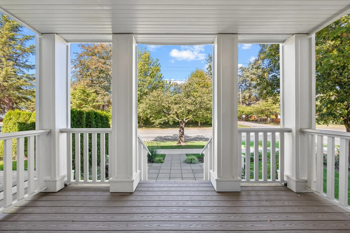 Living Room Photo of 1312 W 57th Avenue, Vancouver, BC