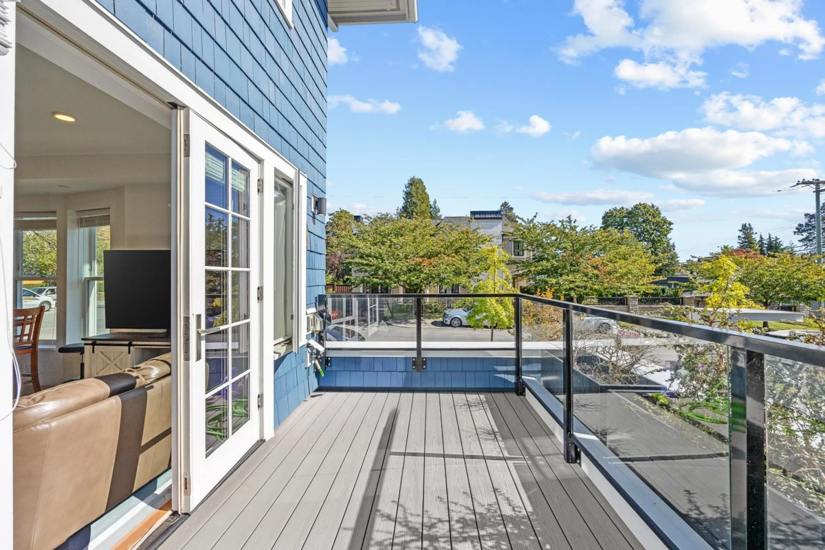 Powder Room Photo of 1312 W 57th Avenue, Vancouver, BC