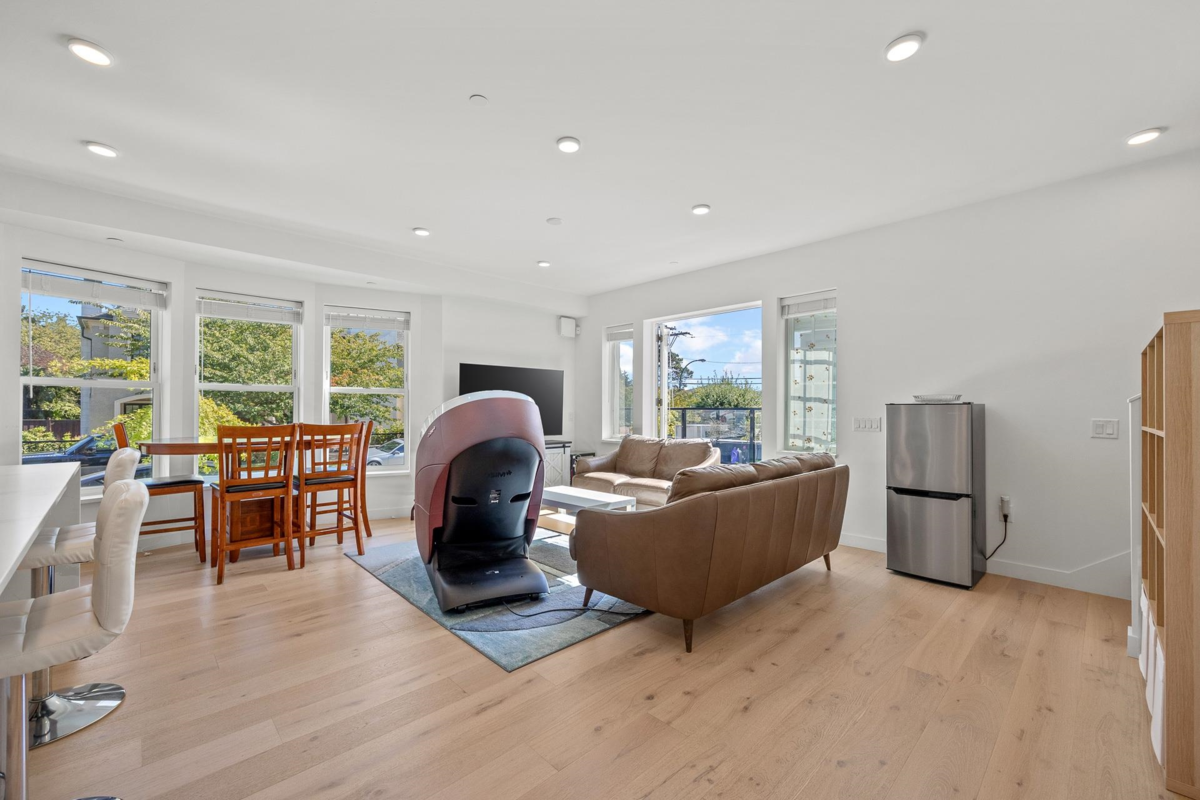 Primary Bedroom Photo of 1312 W 57th Avenue, Vancouver, BC