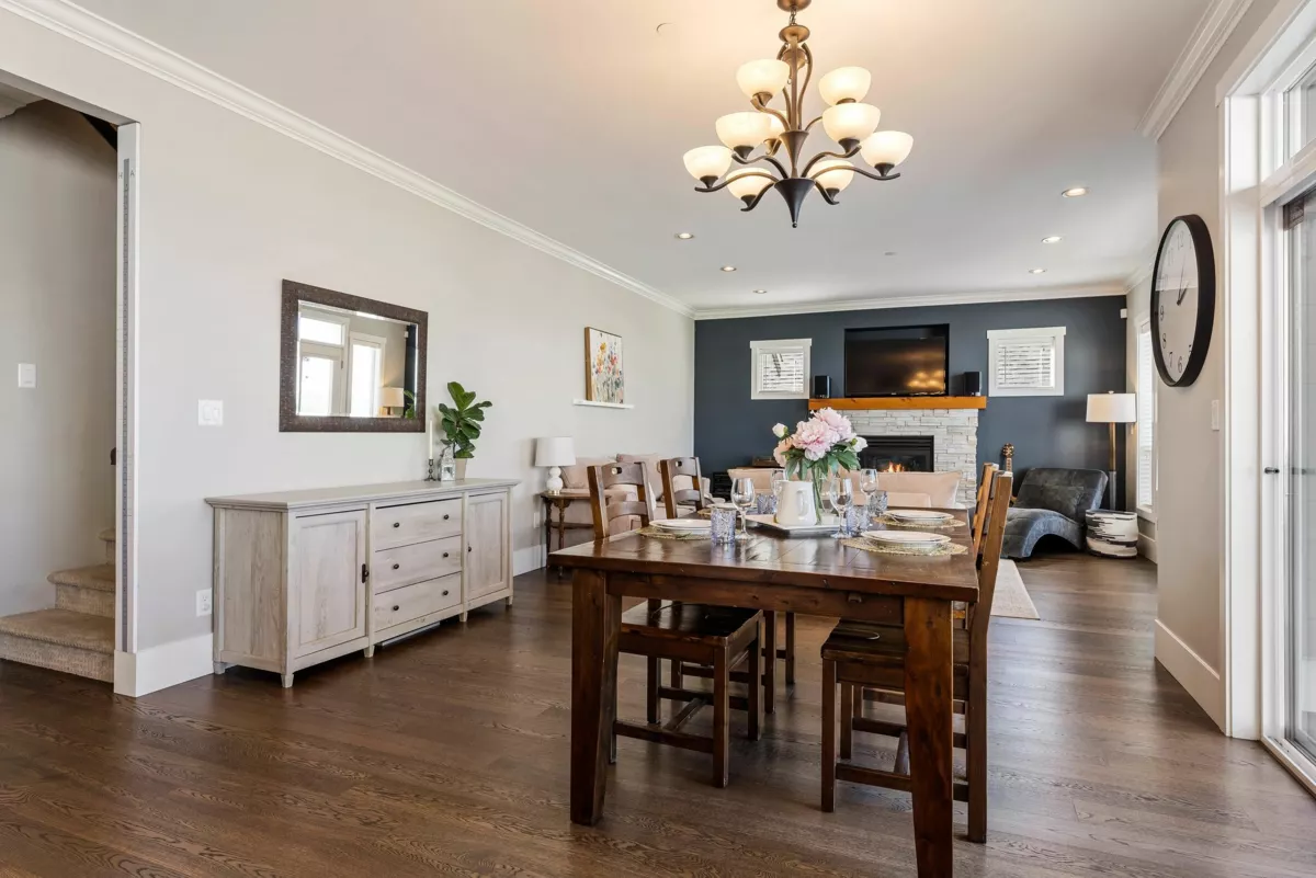 Breakfast Nook Photo of 50473 Kingston Drive, Chilliwack, BC