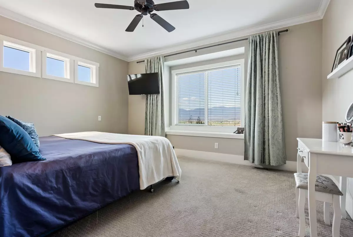 Entry Foyer Photo of 50473 Kingston Drive, Chilliwack, BC