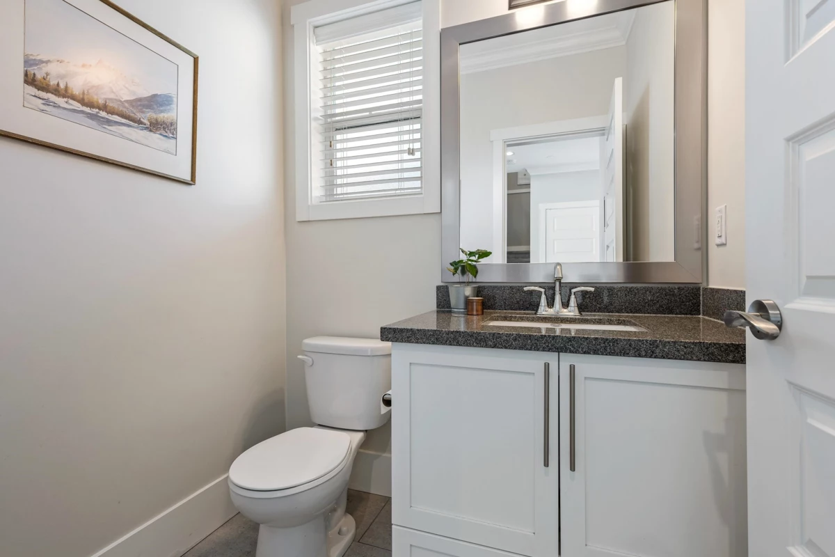 Front Yard Photo of 50473 Kingston Drive, Chilliwack, BC