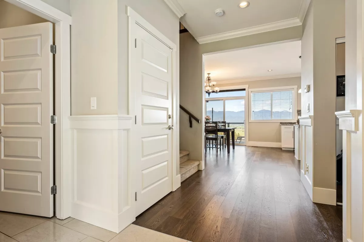 Living Room Photo of 50473 Kingston Drive, Chilliwack, BC
