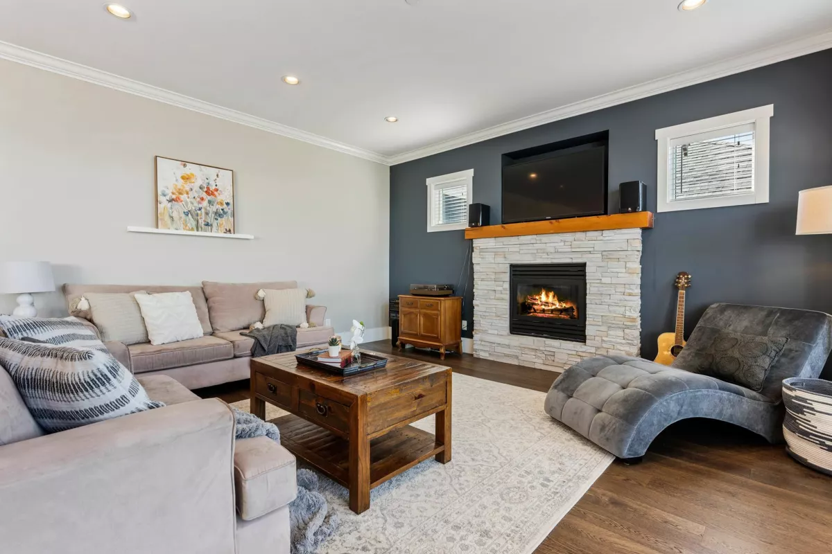 Powder Room Photo of 50473 Kingston Drive, Chilliwack, BC