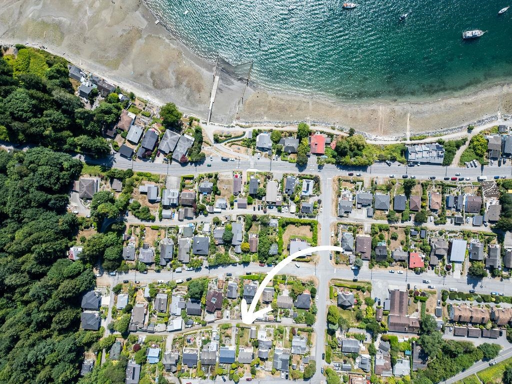 Dining Area Photo of 614 Glen Road, Gibsons, BC