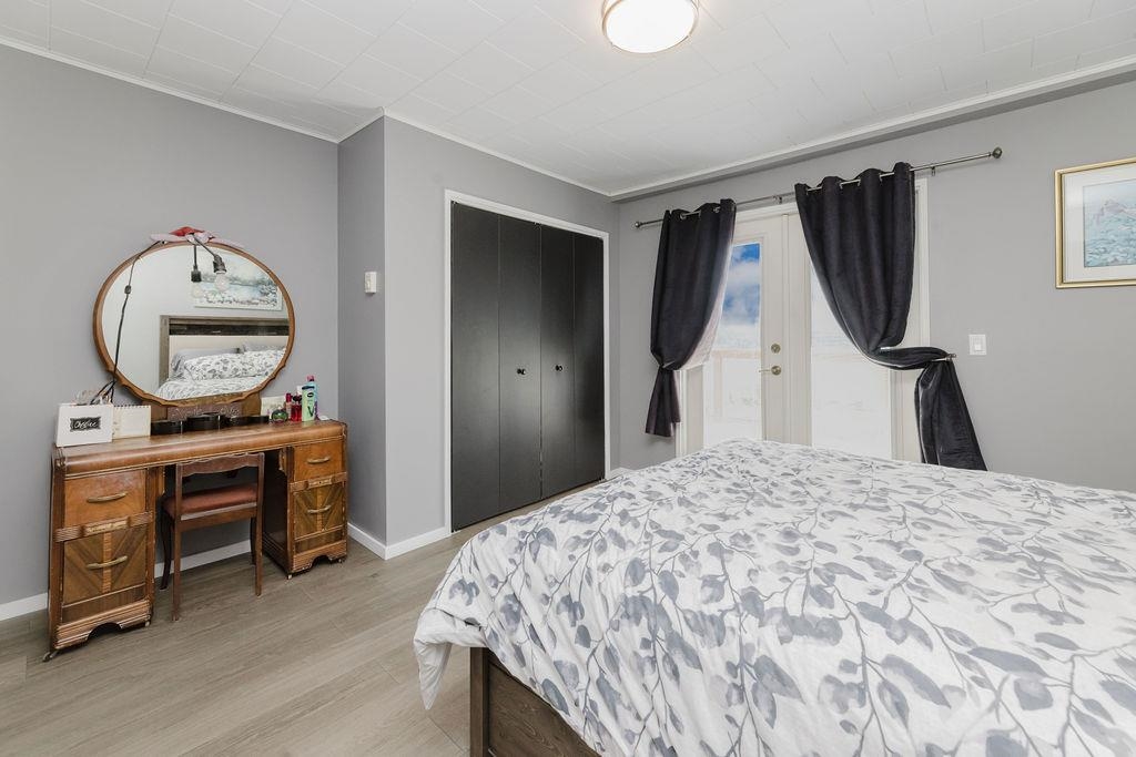 Hallway Photo of 614 Glen Road, Gibsons, BC