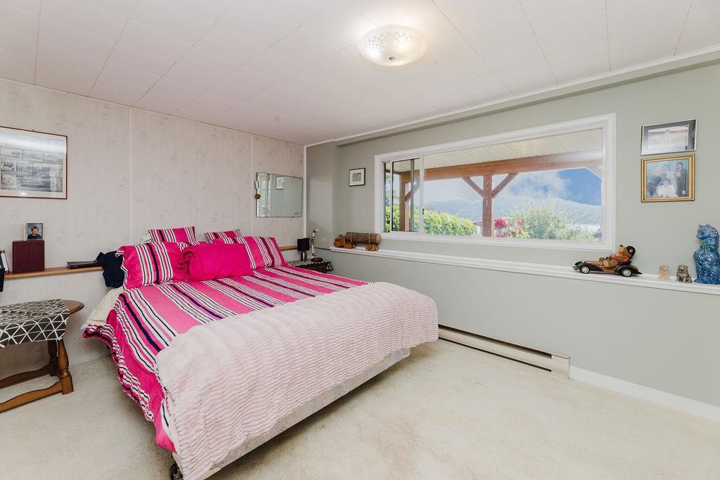 Neighborhood Park Photo Near 614 Glen Road, Gibsons, BC