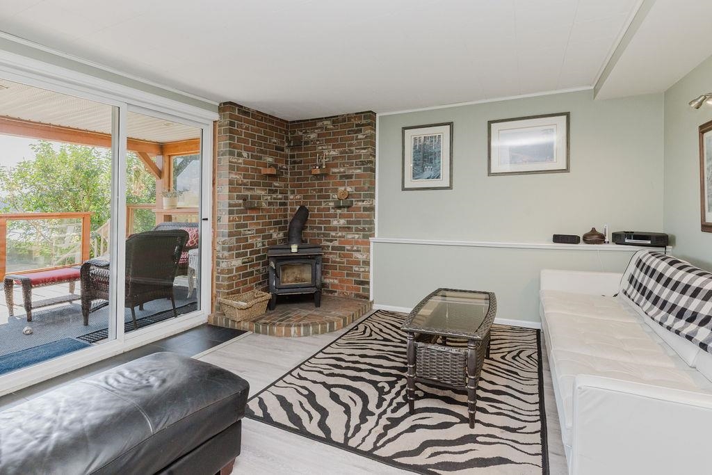 Outdoor Kitchen Photo of 614 Glen Road, Gibsons, BC