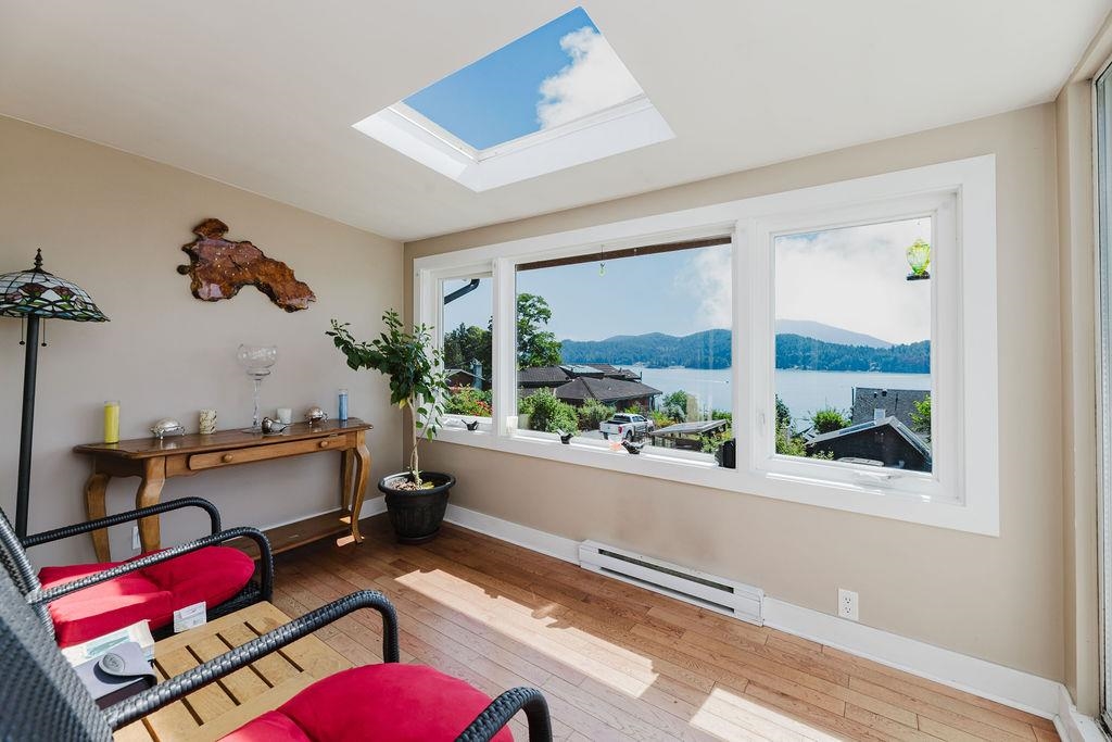 Powder Room Photo of 614 Glen Road, Gibsons, BC