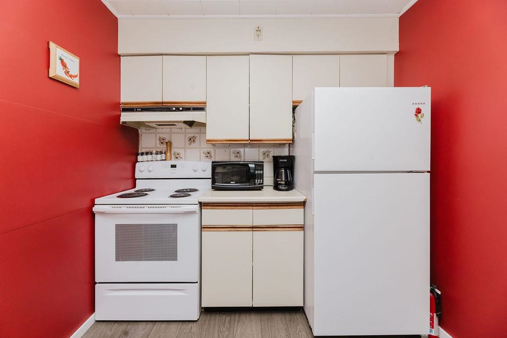 Primary Bedroom Photo of 614 Glen Road, Gibsons, BC