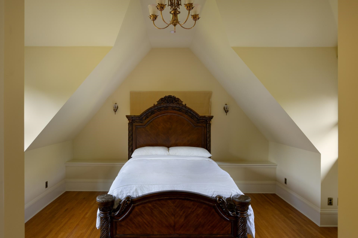 Bedroom 3 Photo of 2 3838 Cypress Street, Vancouver, BC