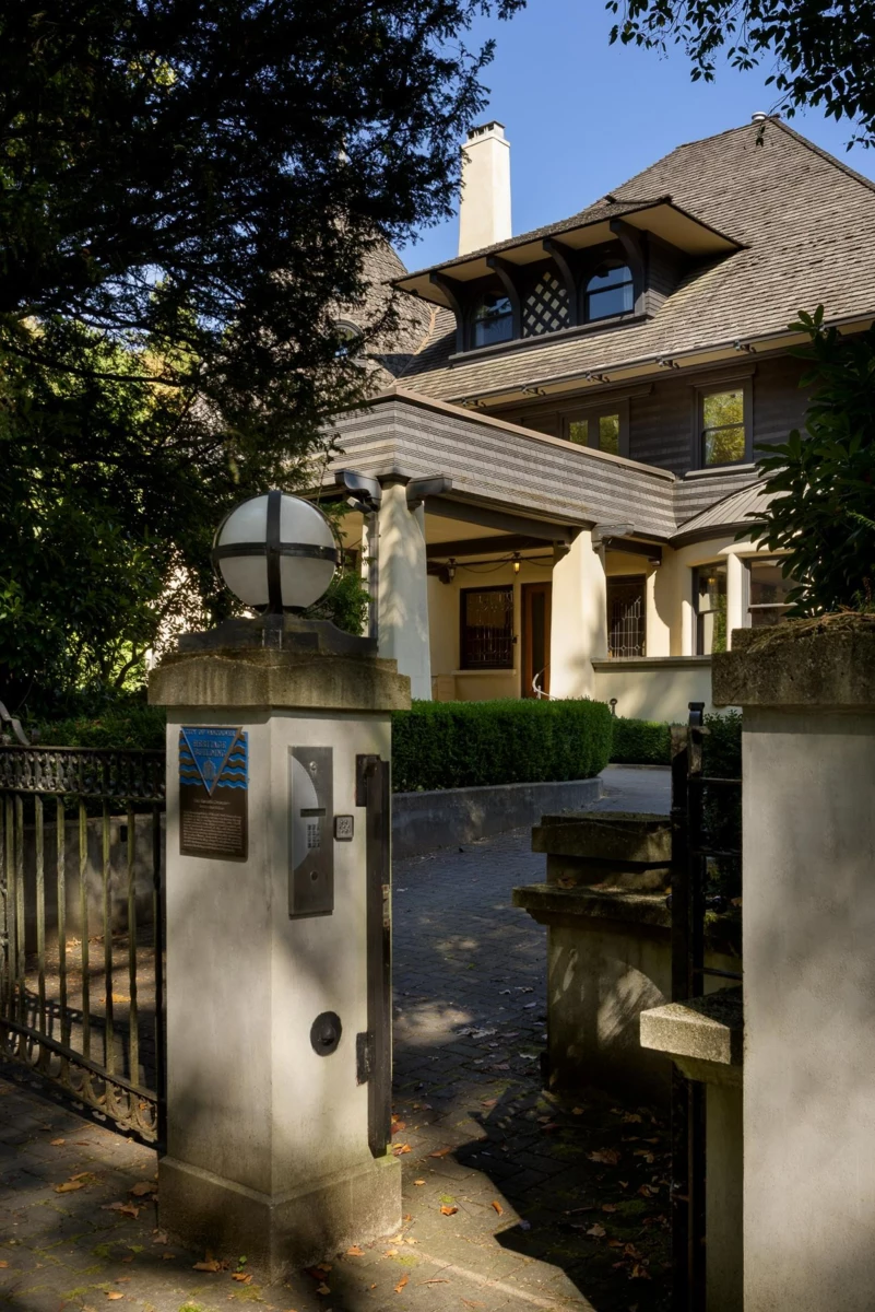 Entry Foyer Photo of 2 3838 Cypress Street, Vancouver, BC
