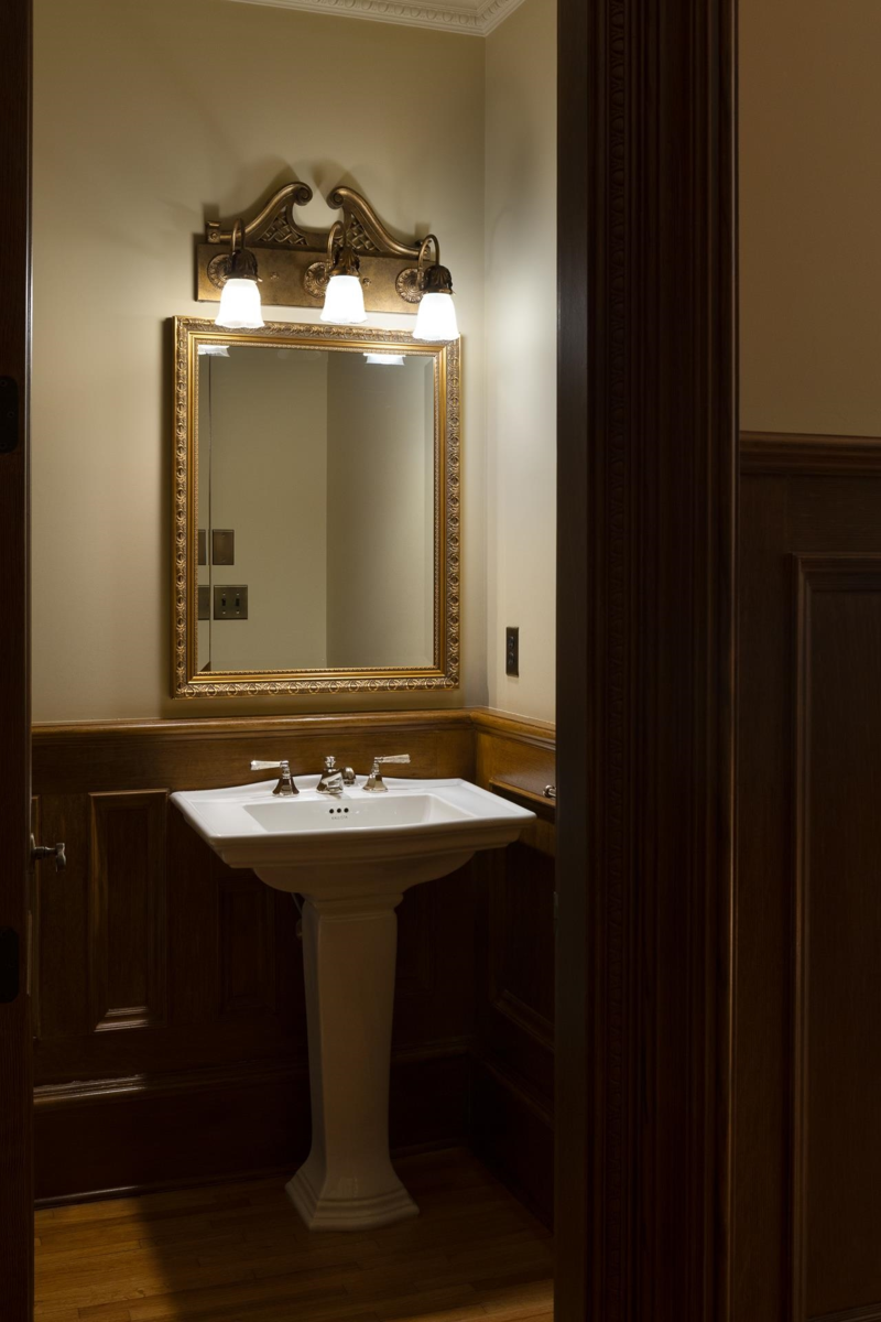 Powder Room Photo of 2 3838 Cypress Street, Vancouver, BC