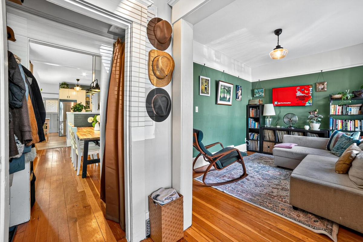 Living Room Photo of 1113 Mclean Drive, Vancouver, BC