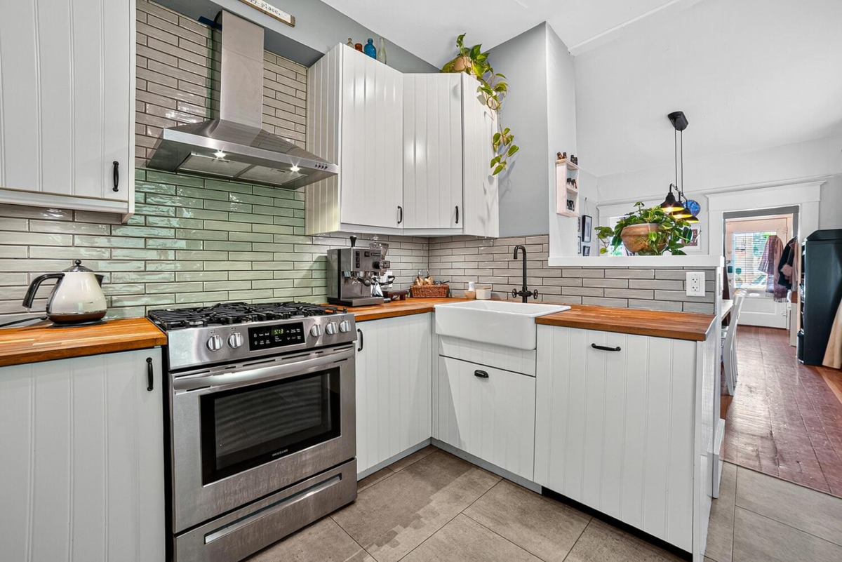 Pantry Photo of 1113 Mclean Drive, Vancouver, BC