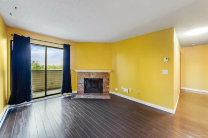 Family Room Photo of 314 615 North Road, Coquitlam, BC
