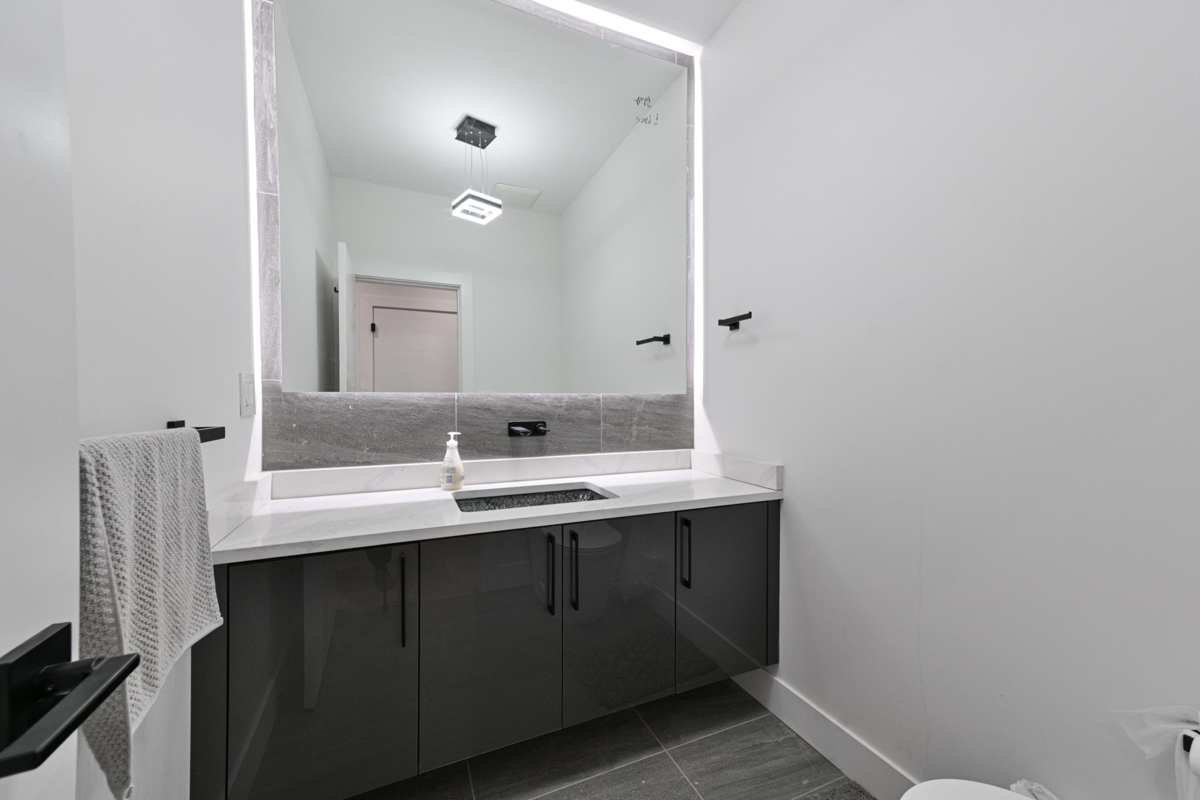 Community Amenities Photo (Clubhouse) of 31033 Firhill Drive, Abbotsford, BC