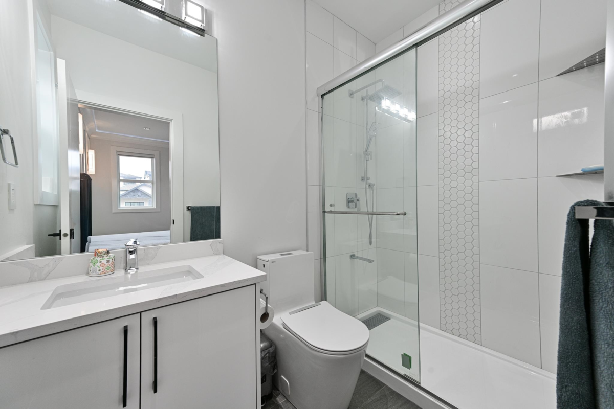 Hot Tub / Spa Photo of 31033 Firhill Drive, Abbotsford, BC