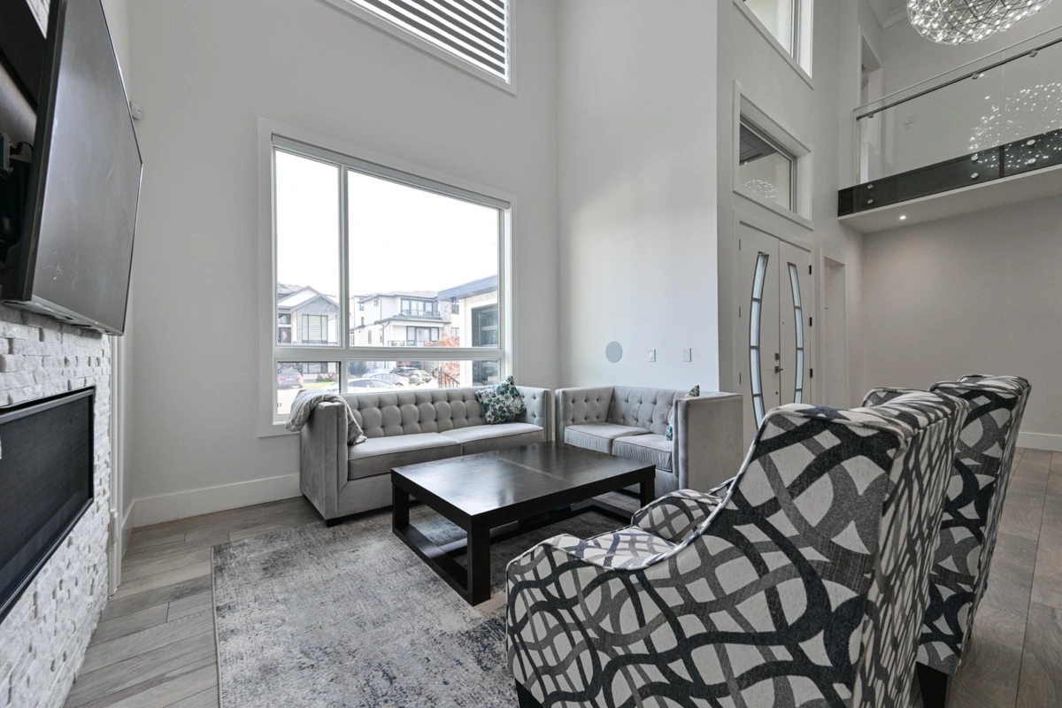 Kitchen Island Photo of 31033 Firhill Drive, Abbotsford, BC