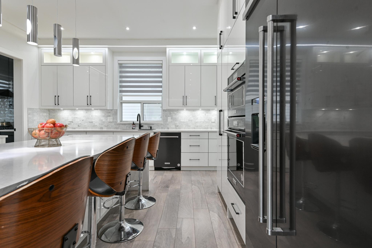 Laundry Room Photo of 31033 Firhill Drive, Abbotsford, BC