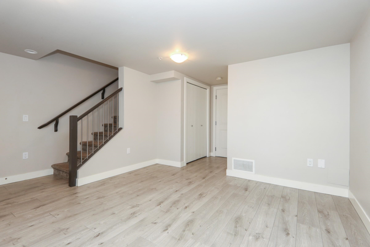 Entry Foyer Photo of 74 8413 Midtown Way, Chilliwack, BC