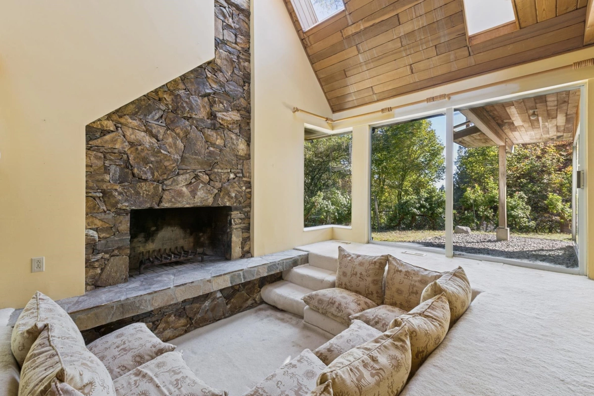 Dining Area Photo of 1491 Dempsey Road, North Vancouver, BC