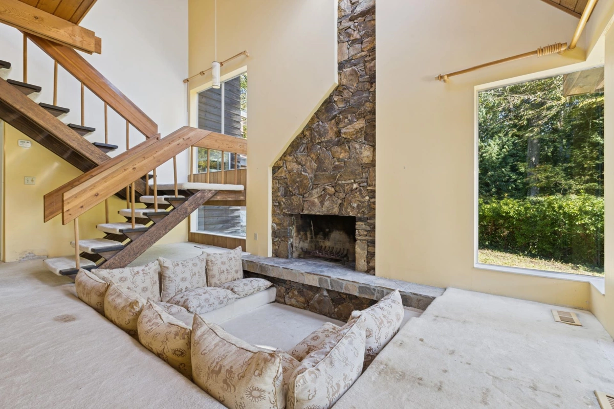 Living Room Photo of 1491 Dempsey Road, North Vancouver, BC