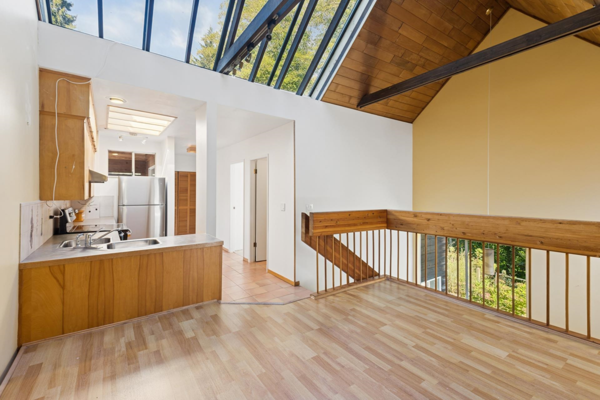 Walk-In Closet Photo of 1491 Dempsey Road, North Vancouver, BC