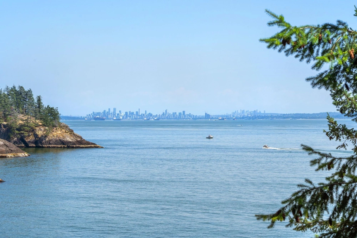 Dining Area Photo of 1251 Fairweather Road, Bowen Island, BC