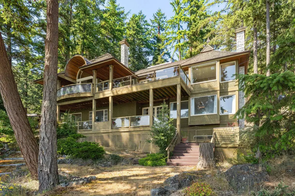 Kitchen Photo of 1251 Fairweather Road, Bowen Island, BC