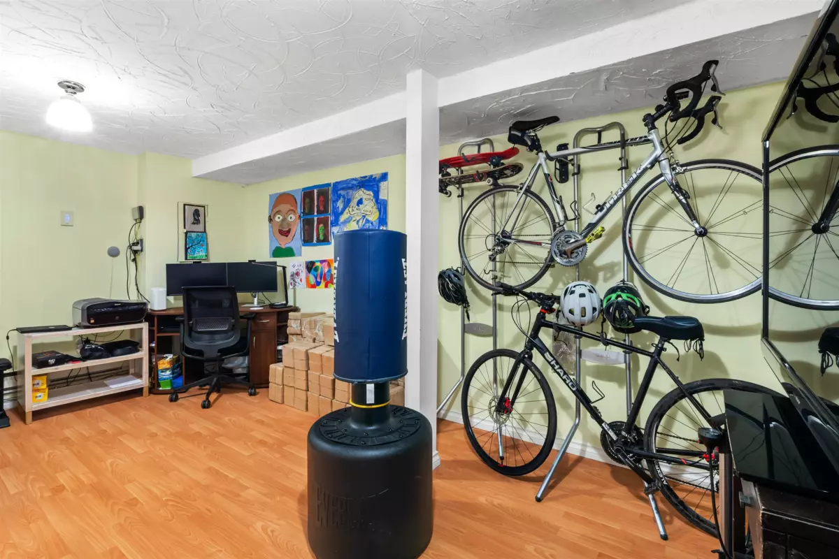 Bedroom 4 Photo of 2690 Kingsford Avenue, Burnaby, BC